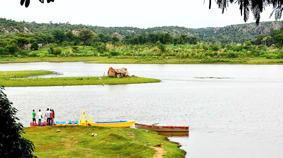 Damdama Lake